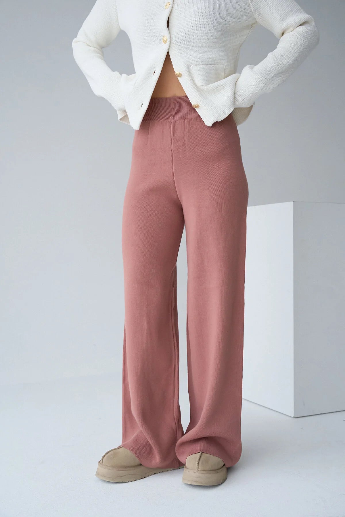 Kadın Yüksek Bel Lastik Detaylı Geniş Paça Triko Pantolon