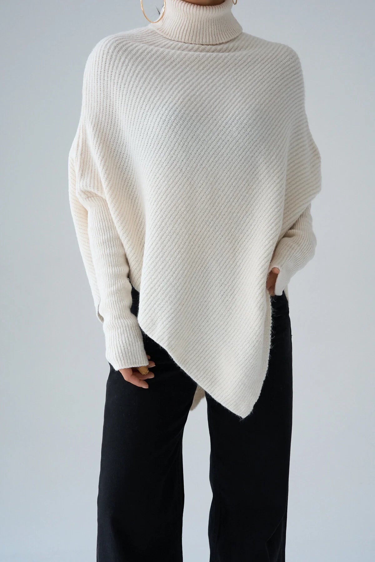 Balıkçı Yaka Asimetrik Kesim Kazak