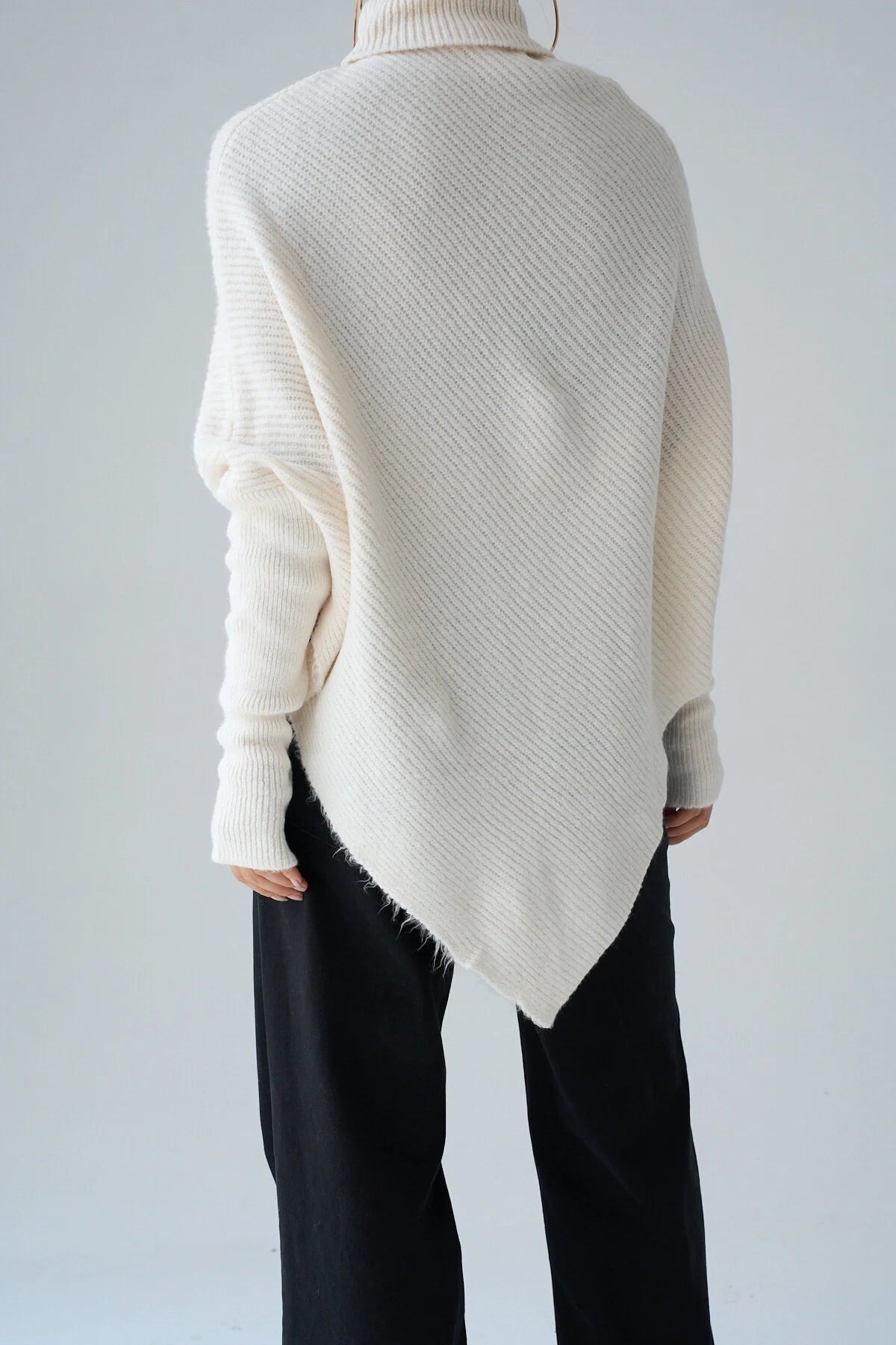 Balıkçı Yaka Asimetrik Kesim Kazak