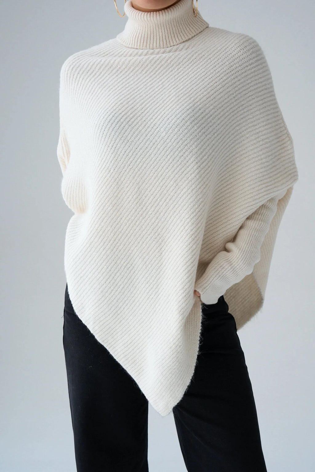 Balıkçı Yaka Asimetrik Kesim Kazak