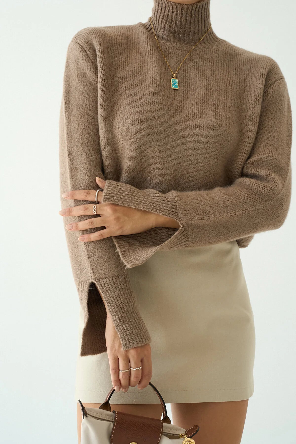 Kadın Yarım Balıkçı Yaka Yırtmaç Detaylı Triko Kazak