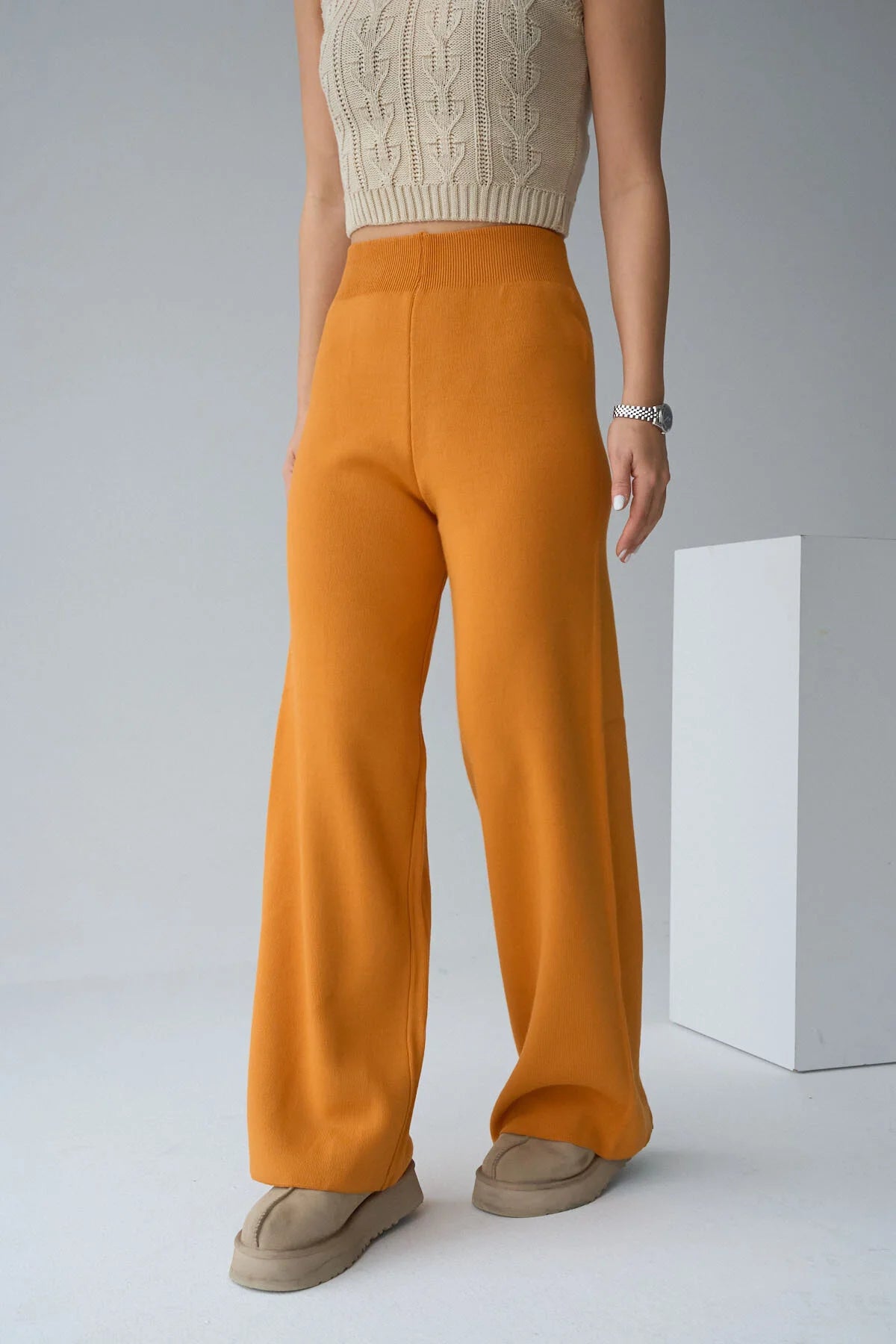 Kadın Yüksek Bel Lastik Detaylı Geniş Paça Triko Pantolon