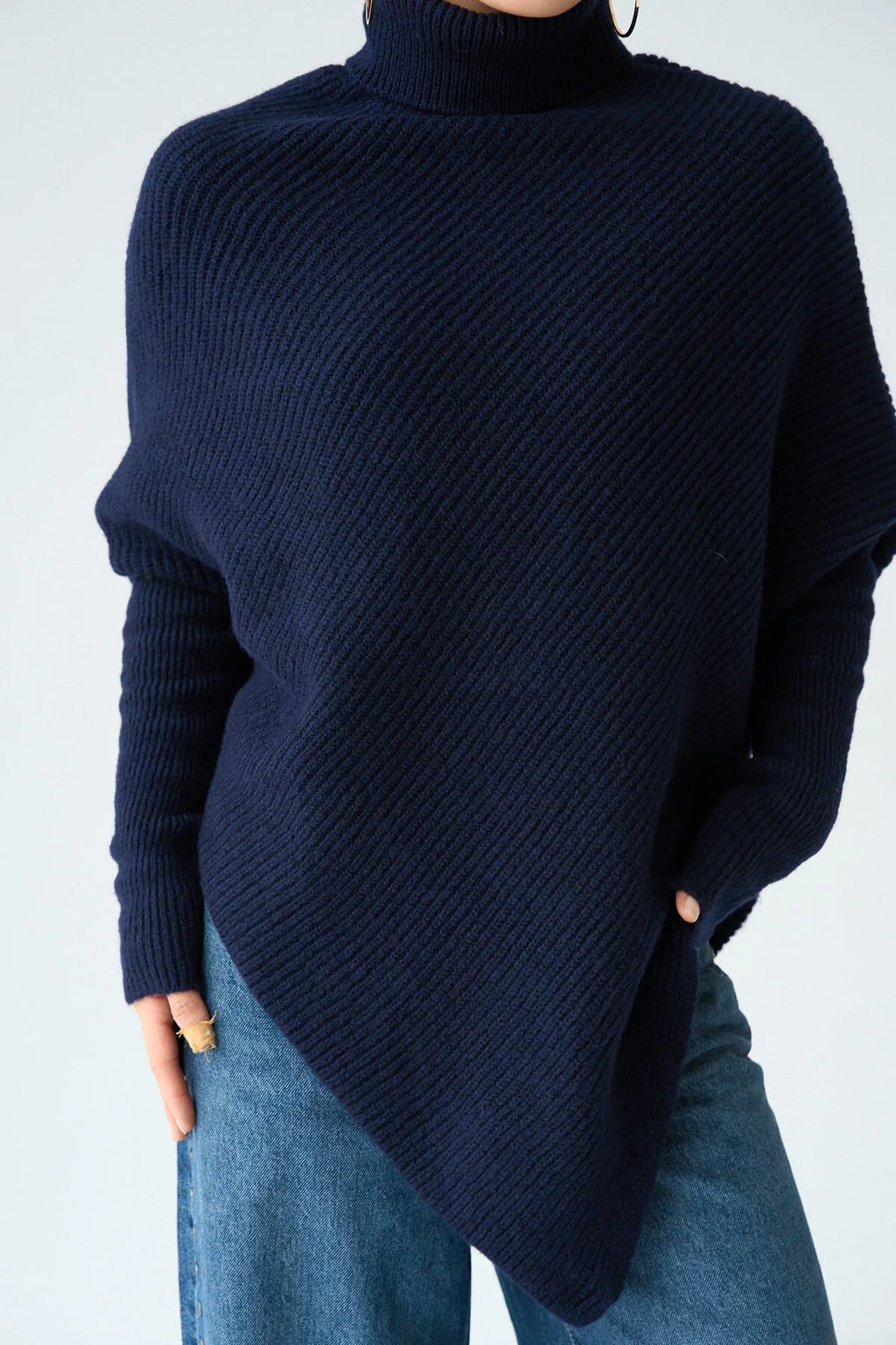 Balıkçı Yaka Asimetrik Kesim Kazak