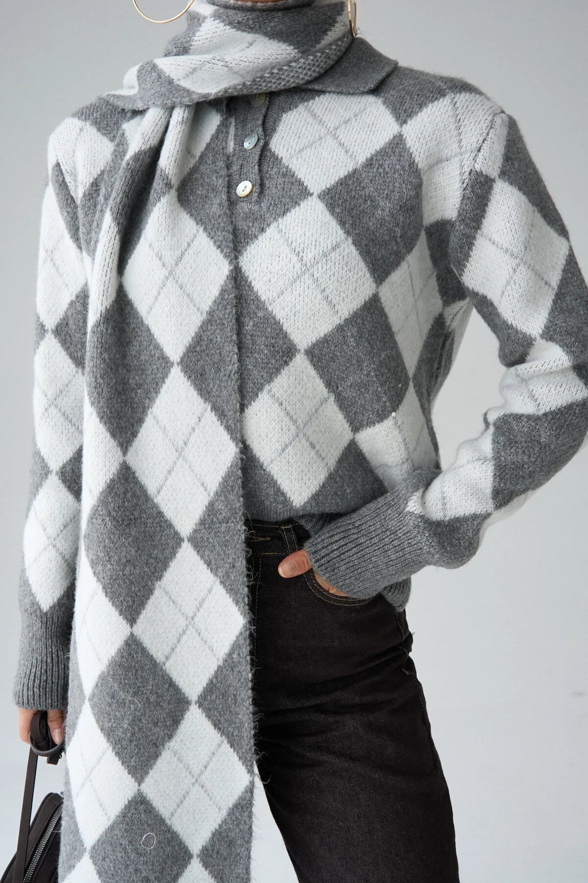 Kadın Gri Polo Yaka Düğmeli Baklava Desenli Atlılı Kazak