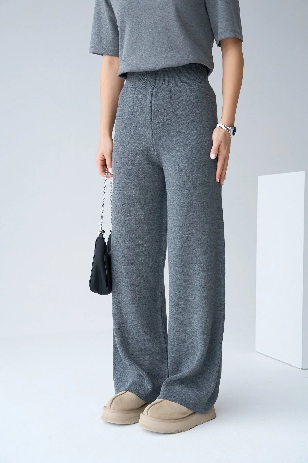 Kadın Yüksek Bel Lastik Detaylı Geniş Paça Triko Pantolon