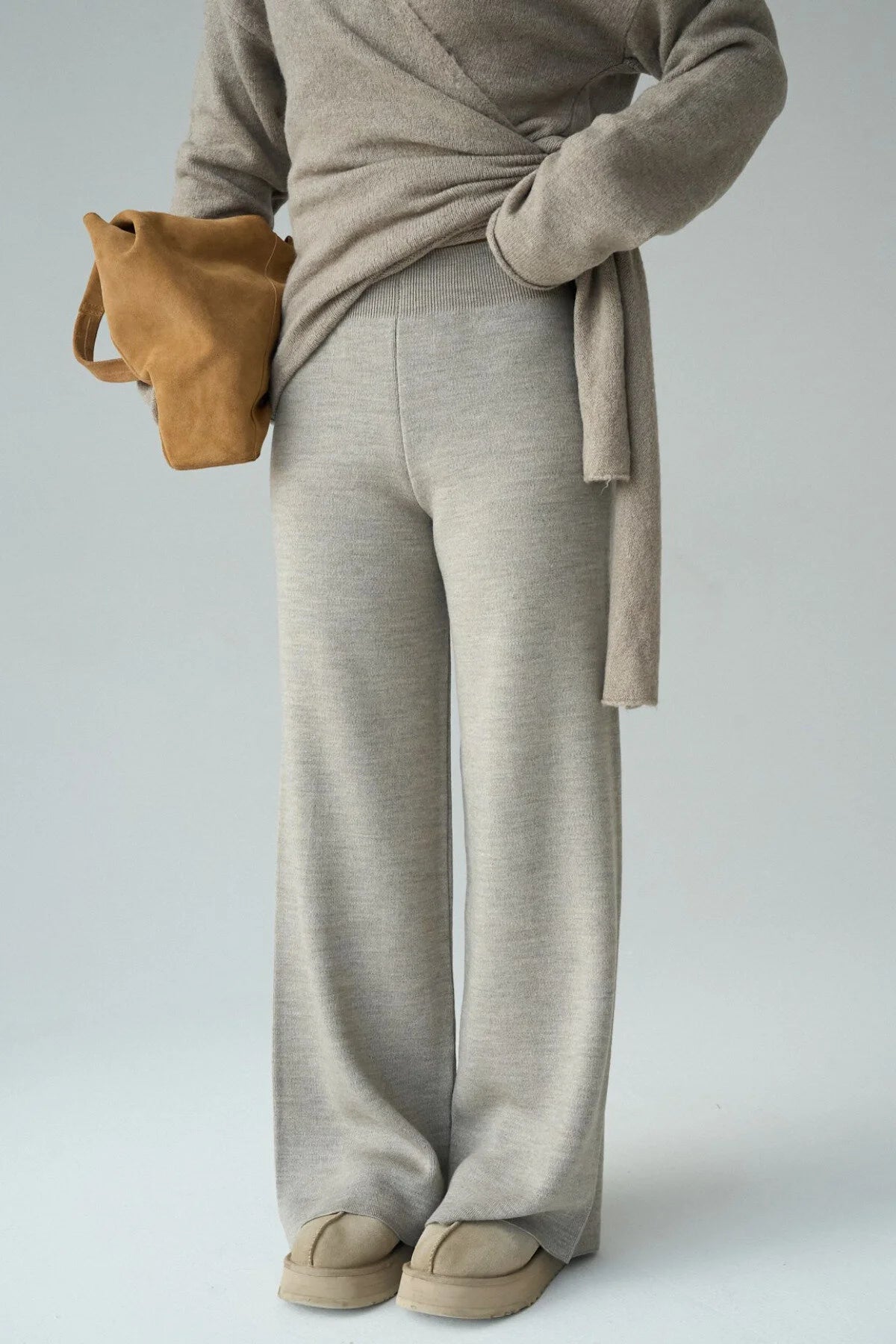 Kadın Yüksek Bel Lastik Detaylı Geniş Paça Triko Pantolon