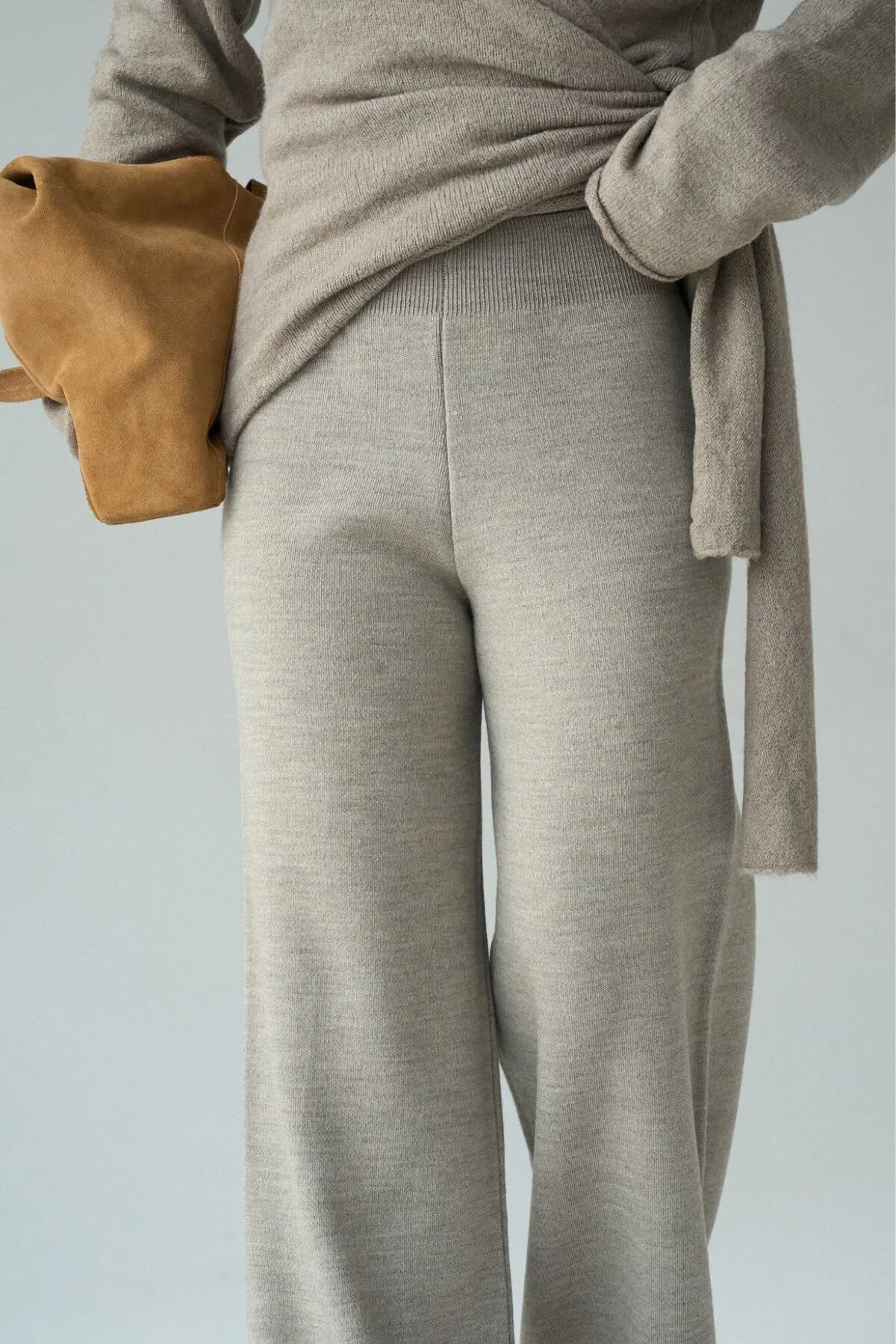 Kadın Yüksek Bel Lastik Detaylı Geniş Paça Triko Pantolon