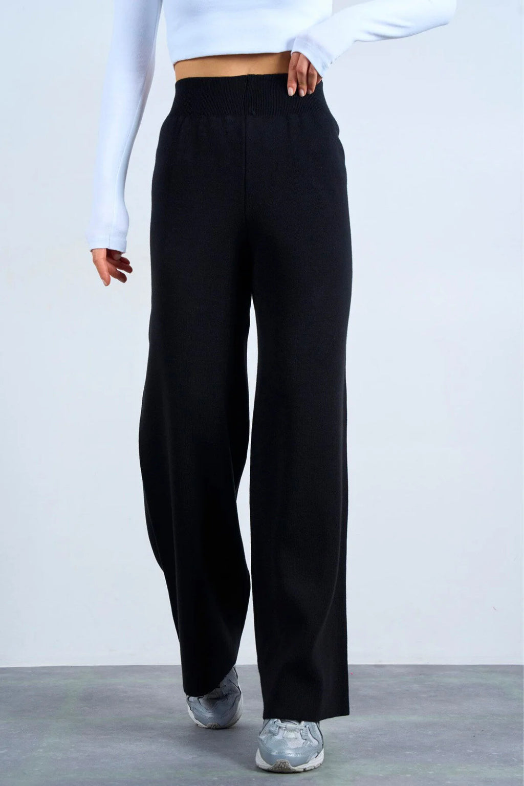 Kadın Yüksek Bel Lastik Detaylı Geniş Paça Triko Pantolon