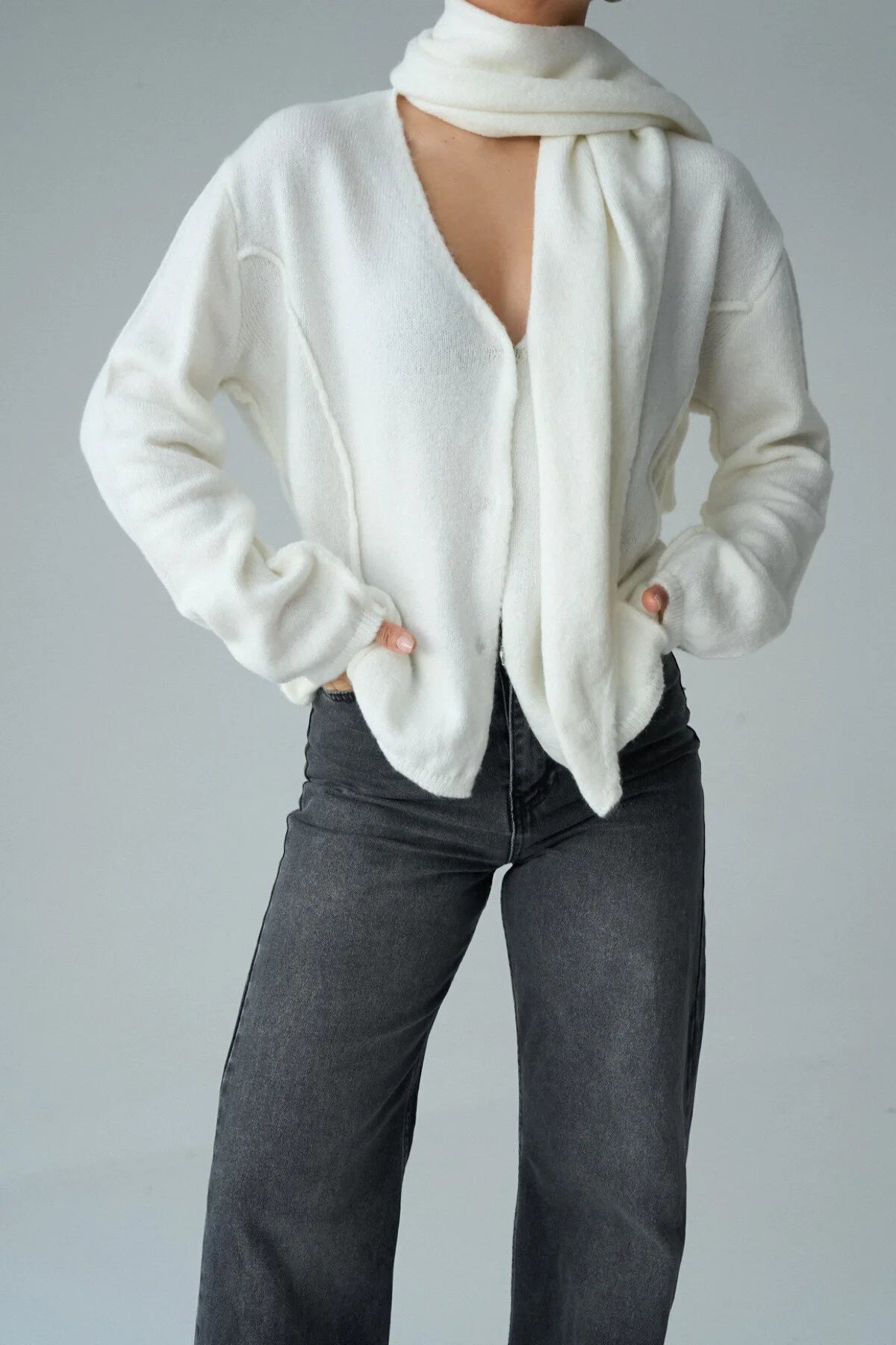 Kadın V Yaka Şal Detaylı Oversize Hırka