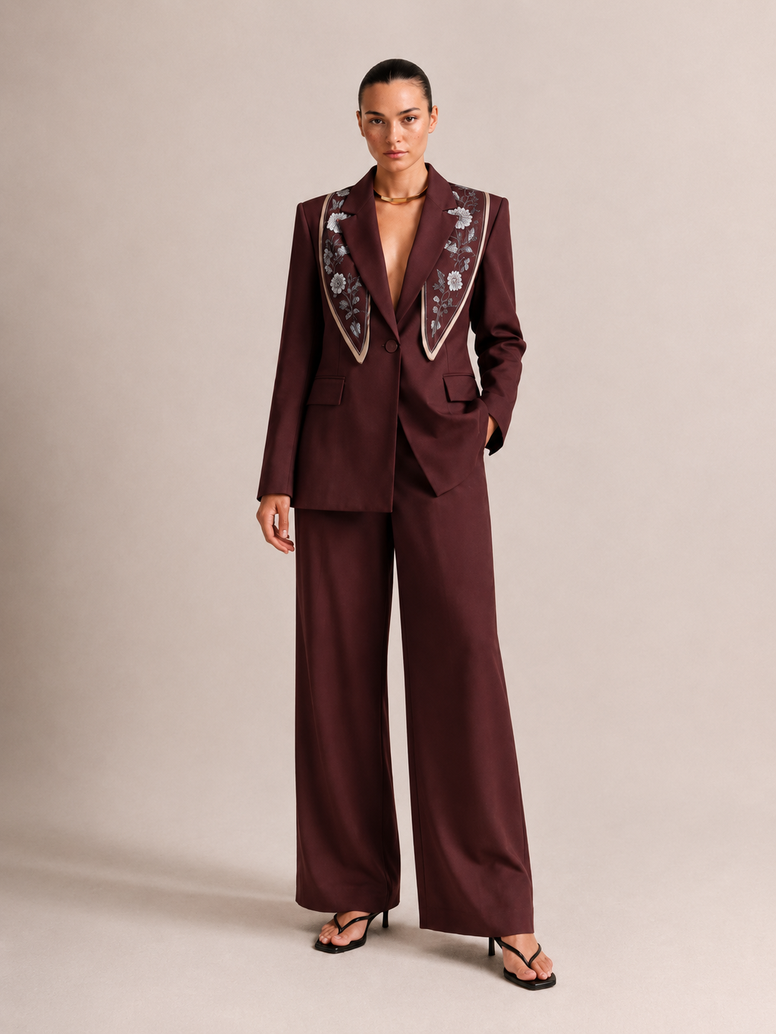 Kadın Fular Detaylı Blazer Takım
