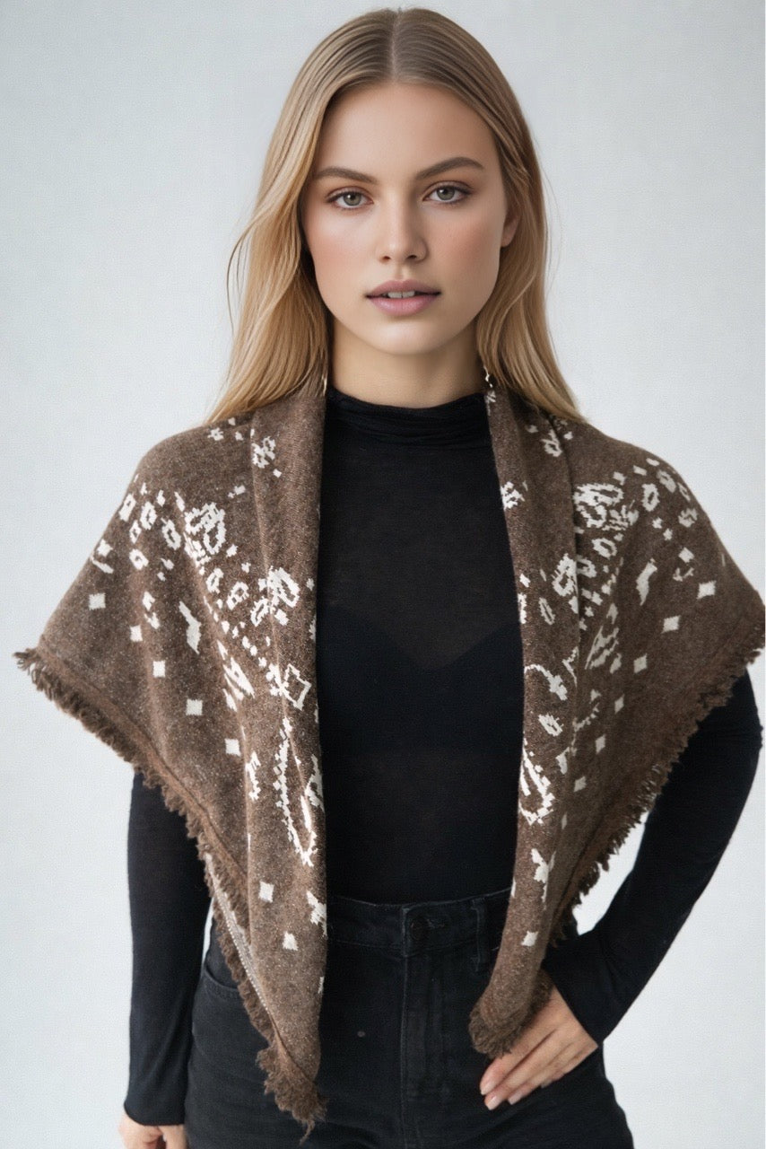 Kadın Püskül Detaylı Şal Desenli Atkı