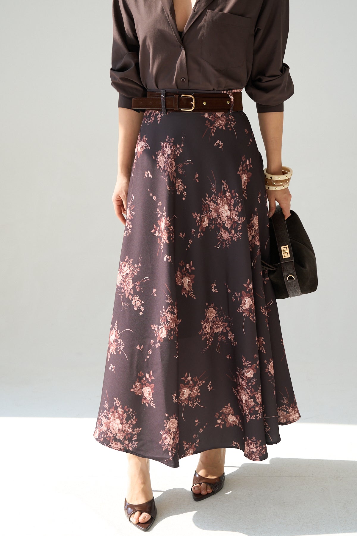 Kadın Kahve Çiçek Desenli Uzun Kloş Etek