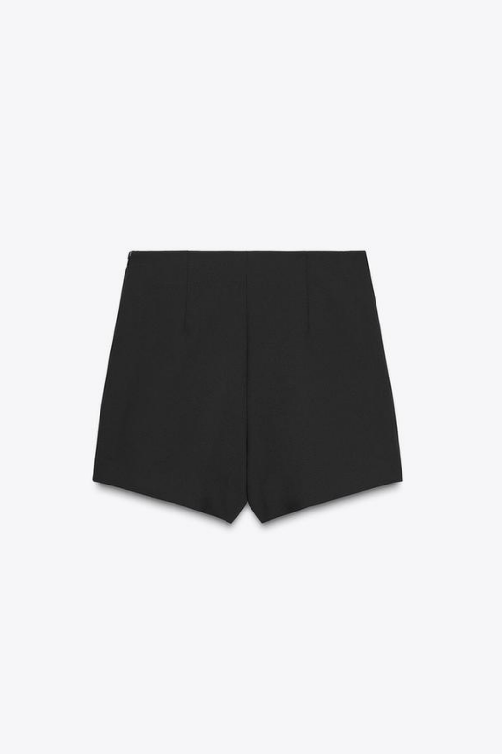 Kadın Asimetrik Kesim Gold Aksesuarlı Şort Etek