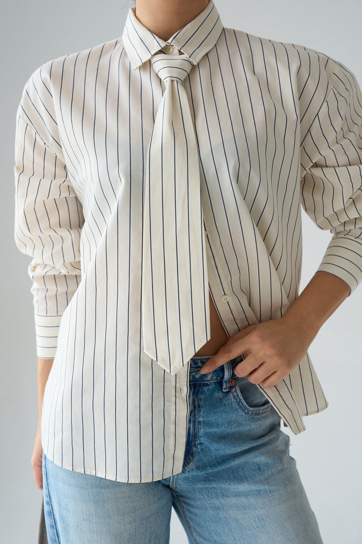 Kadın Kravat Aksesuar Detaylı Pamuklu Gömlek