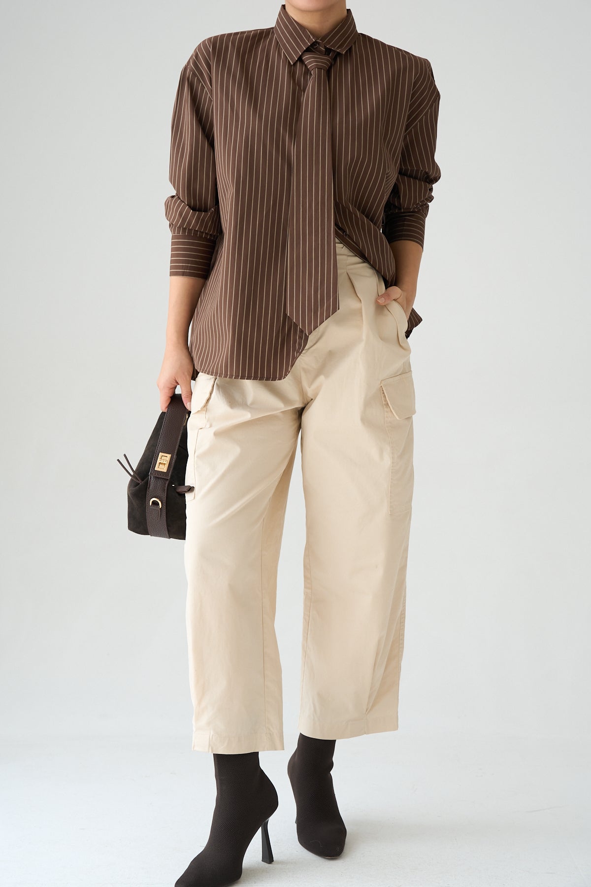 Kadın Kravat Aksesuar Detaylı Pamuklu Gömlek