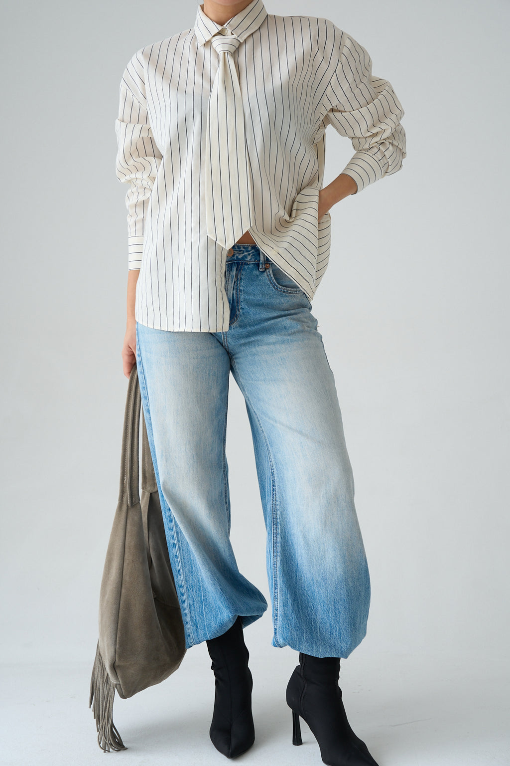 Kadın Kravat Aksesuar Detaylı Pamuklu Gömlek