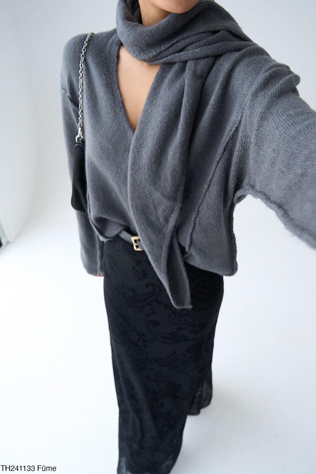 Kadın V Yaka Şal Detaylı Oversize Hırka