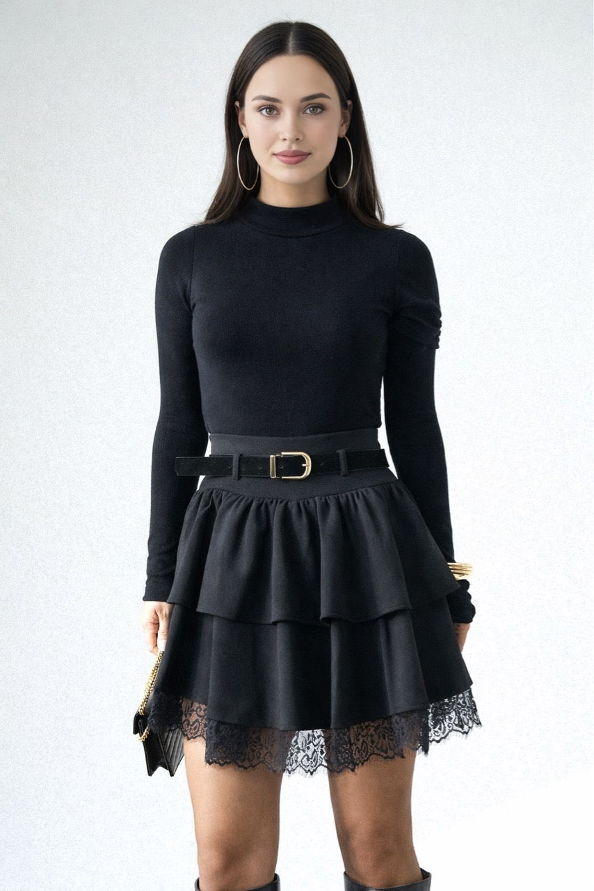 Kadın Dantel Detaylı Kemerli Mini Şort Etek