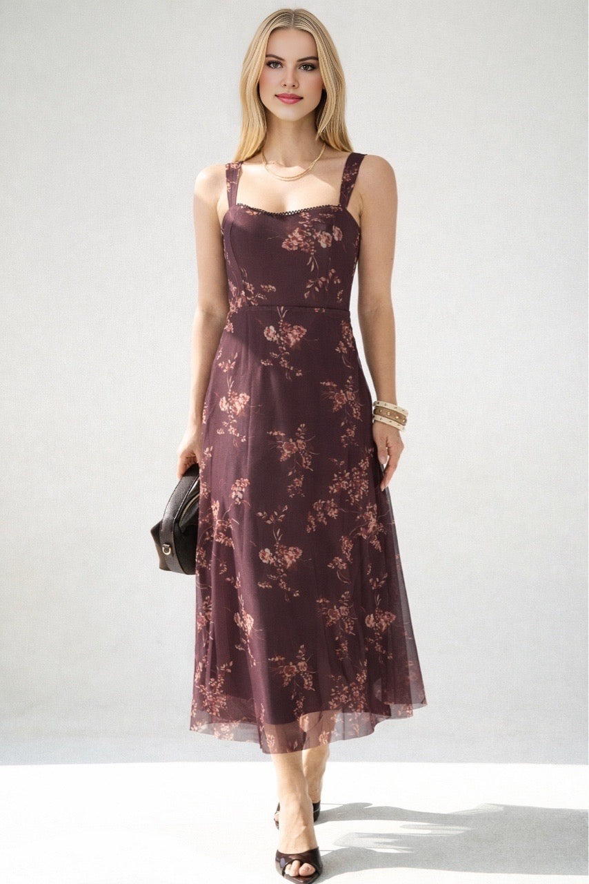 Kadın Kahve Kalp Yaka Askılı Maxi Elbise