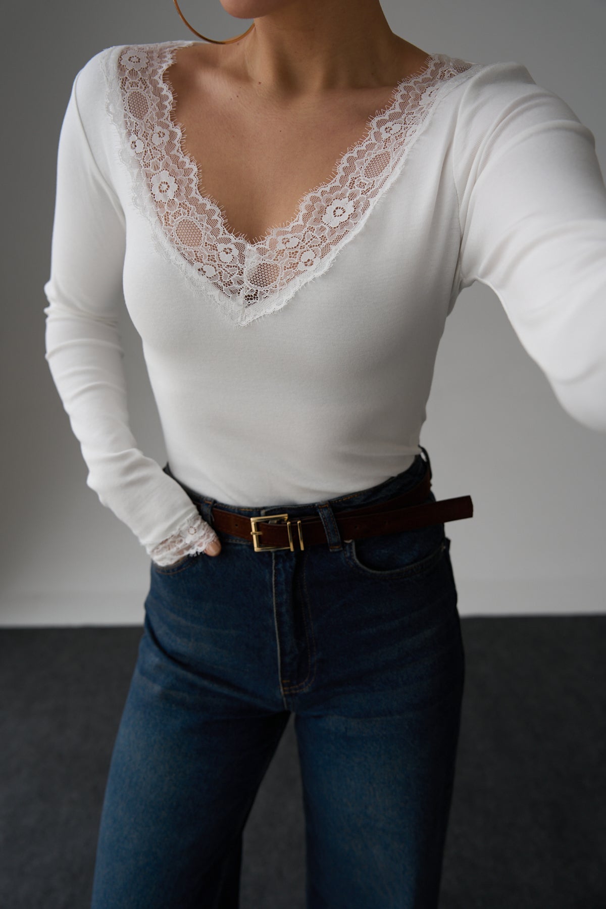 Kadın V Yaka Dantelli Bluz