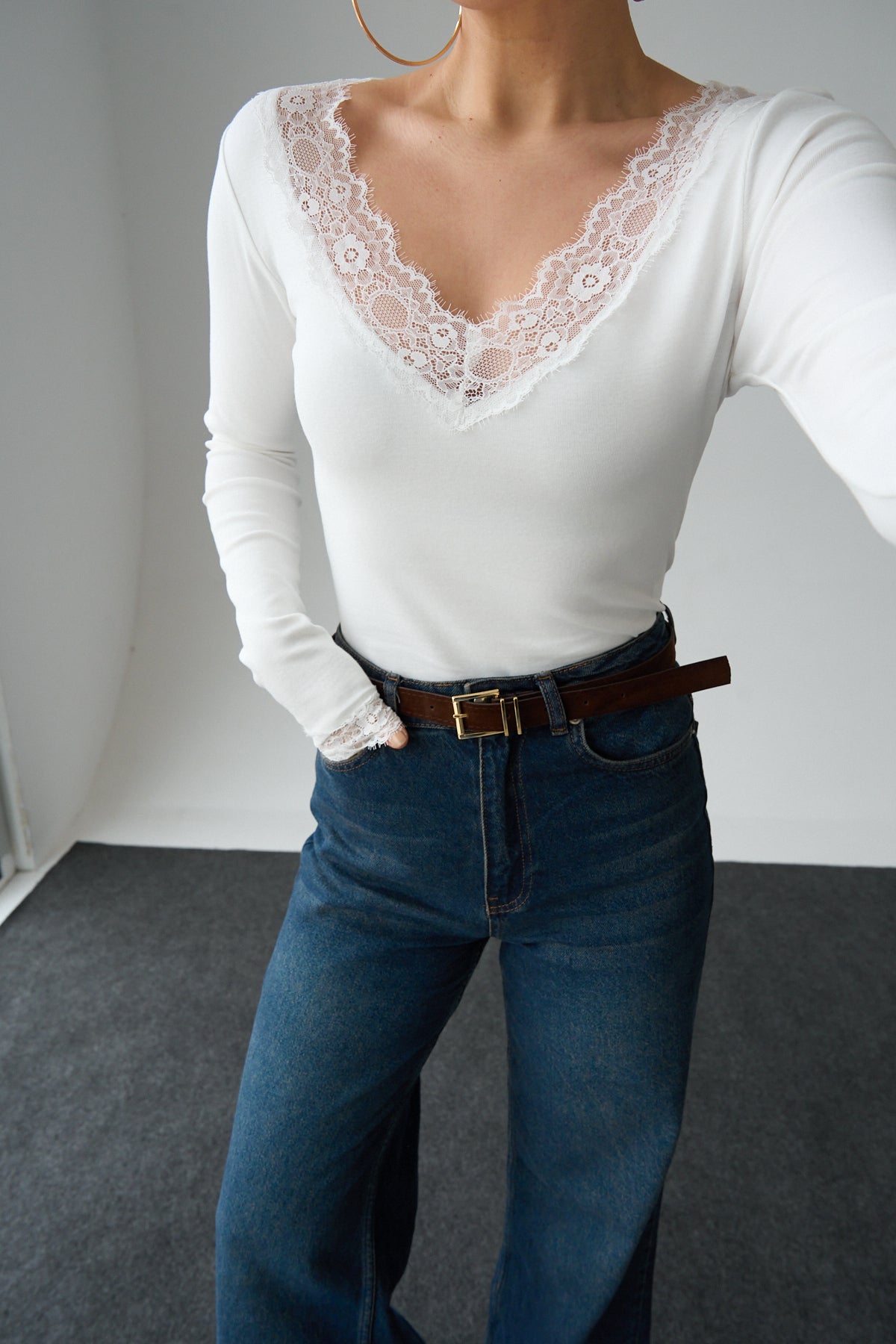 Kadın V Yaka Dantelli Bluz