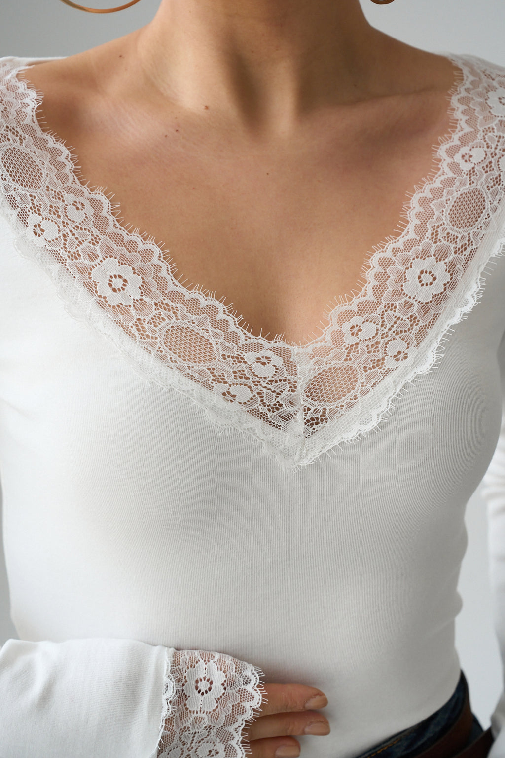 Kadın V Yaka Dantelli Bluz