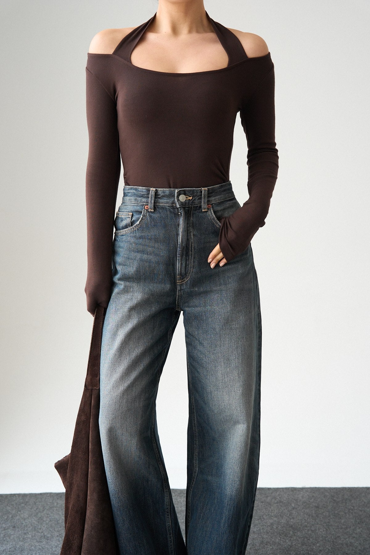 Kadın Boyundan Bağlama Detaylı Bluz