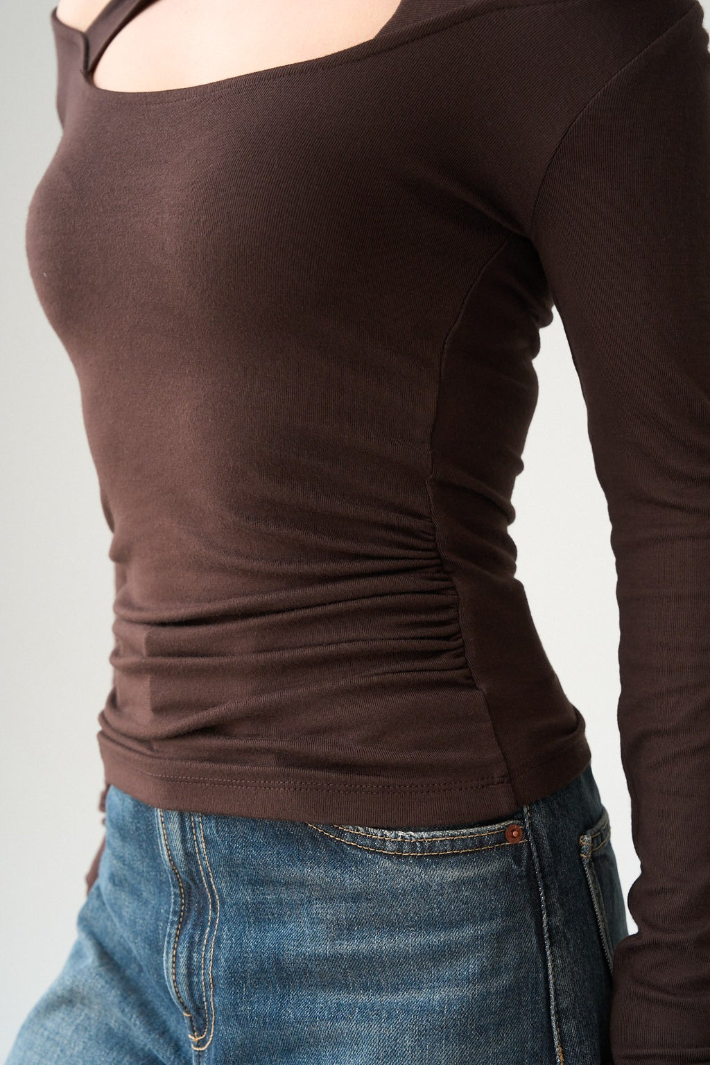 Kadın Boyundan Bağlama Detaylı Bluz