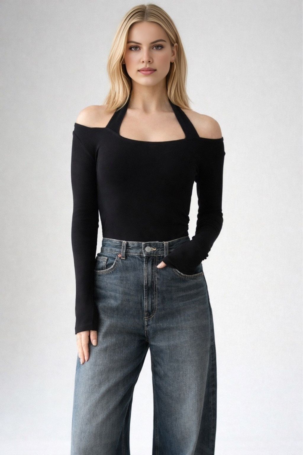 Kadın Boyundan Bağlama Detaylı Bluz