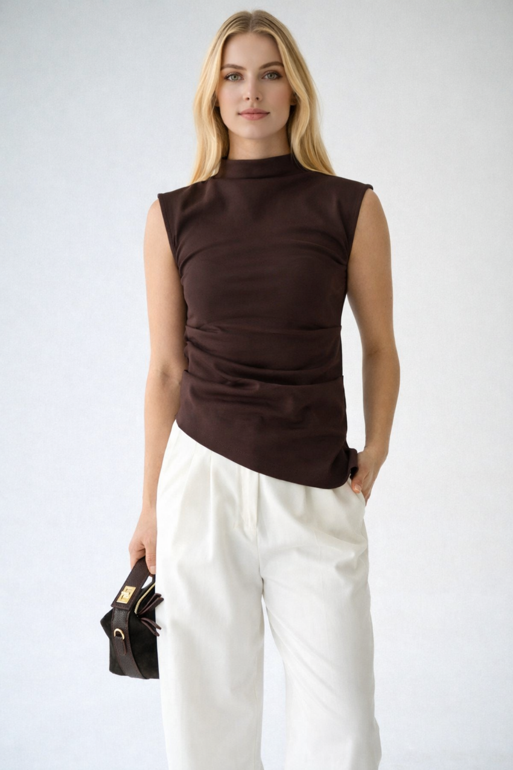 Kadın Dik Yaka Drape Detaylı Asimetrik Kolsuz Pamuklu Bluz