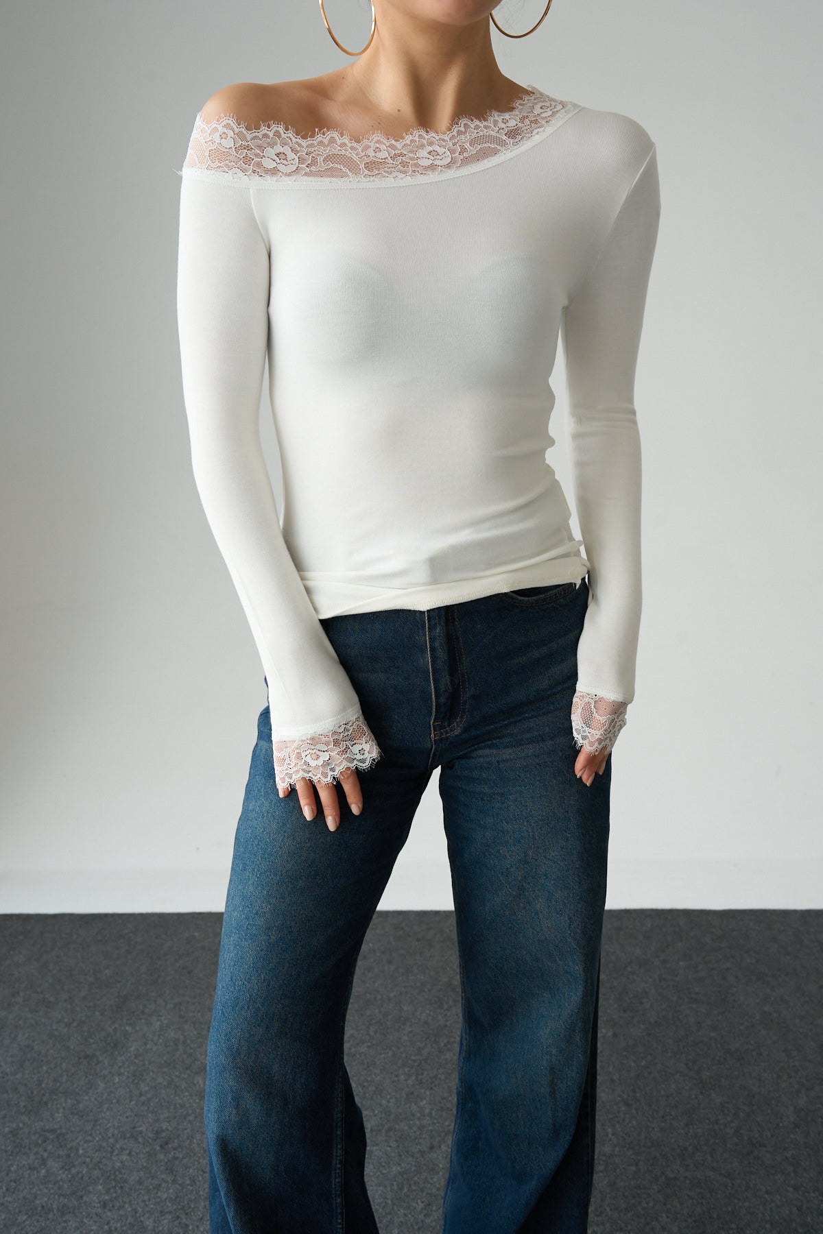 Kadın Tek Omuz Dantel Detaylı Bluz