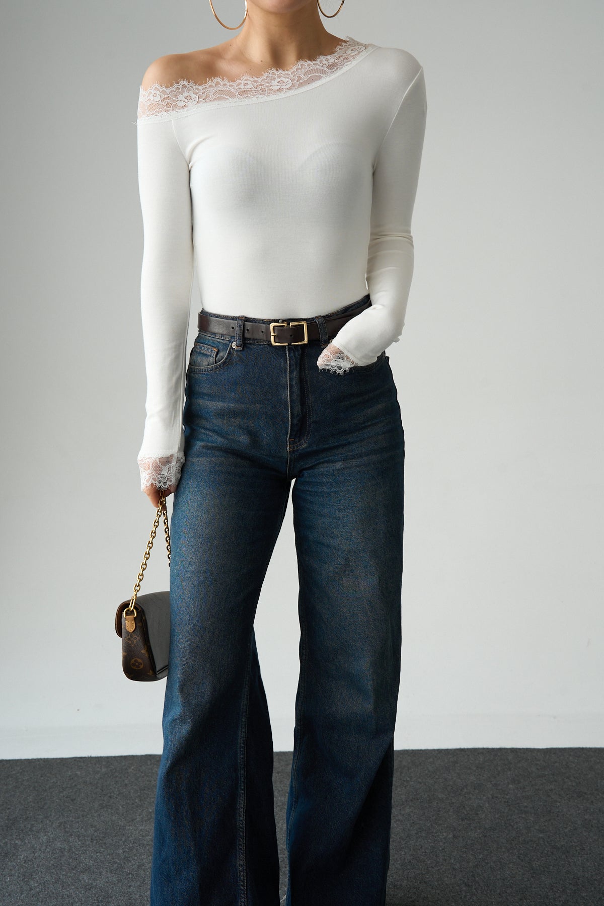 Kadın Tek Omuz Dantel Detaylı Bluz