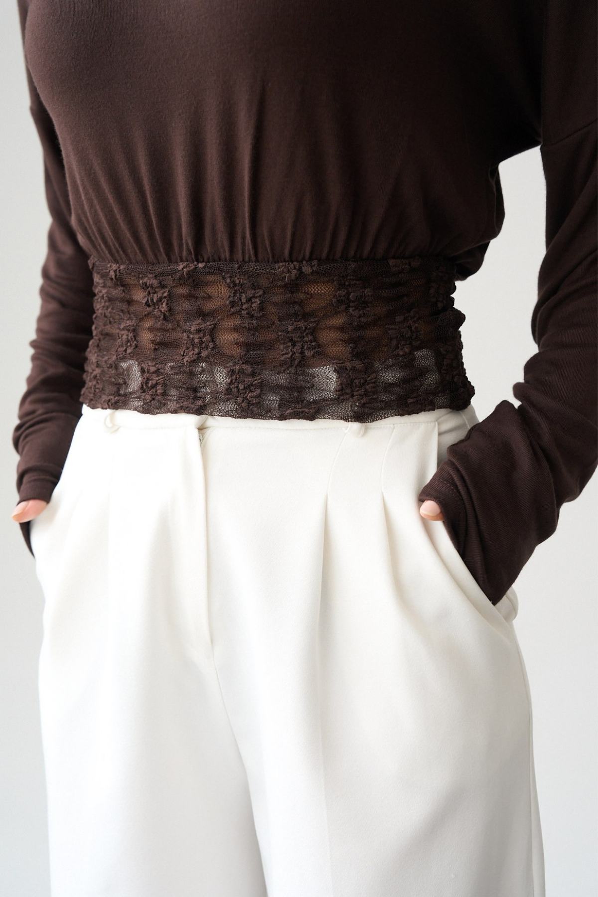 Kadın Omuzları Açık Bel Dantel Detaylı Bluz