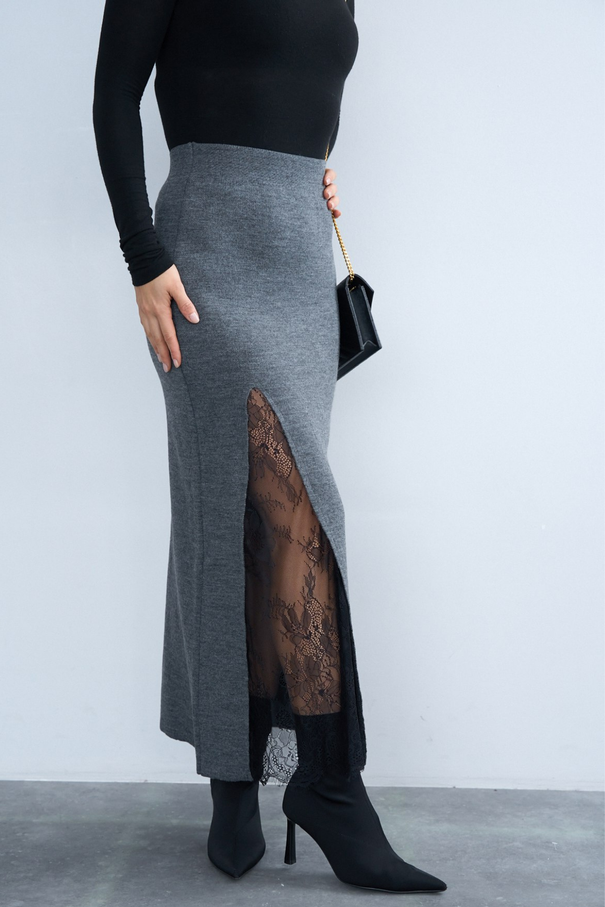 Kadın Antrasit Dantel Detaylı Uzun Triko Etek