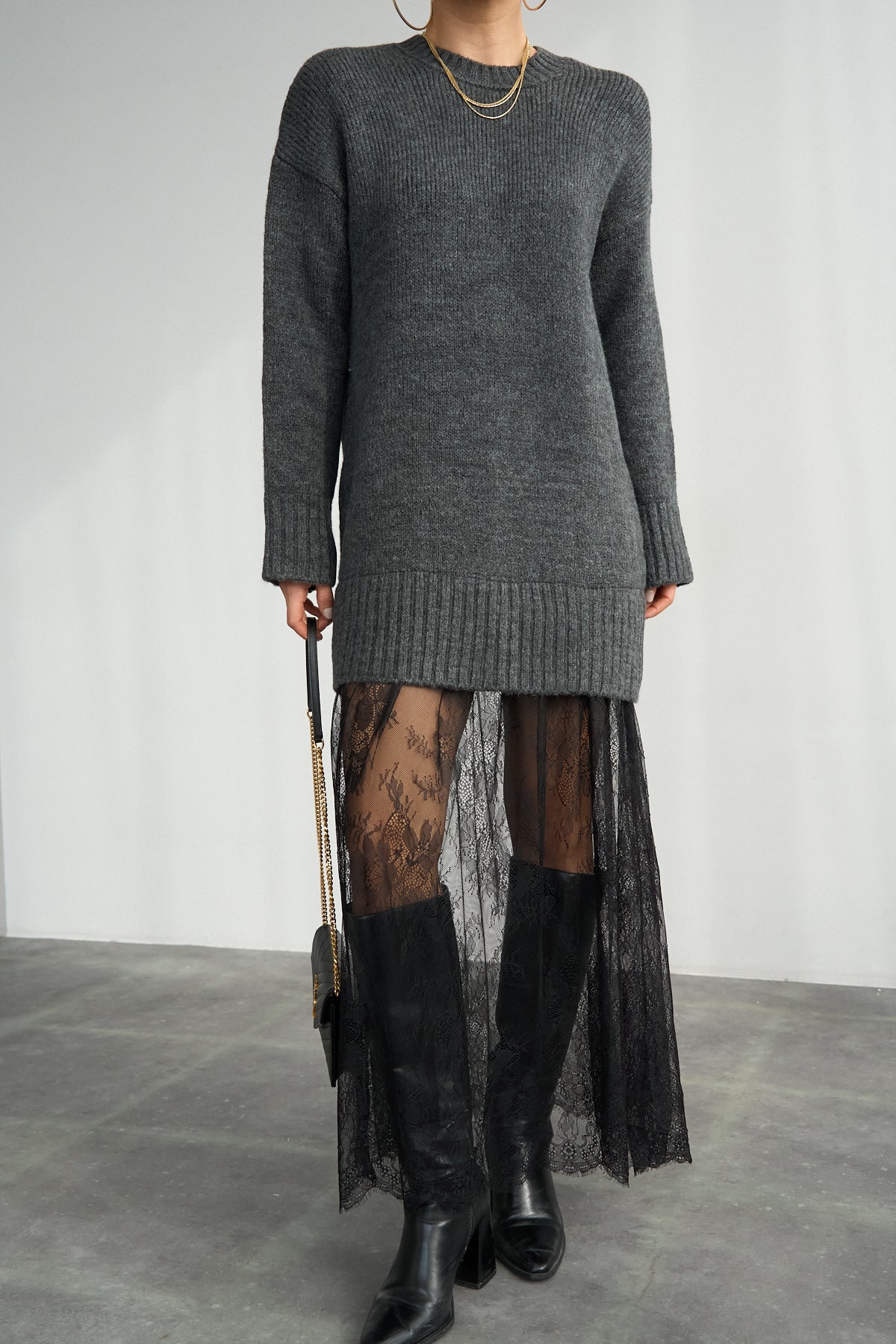 Kadın Siyah Bisiklet Yaka Dantel Detaylı Uzun Elbise