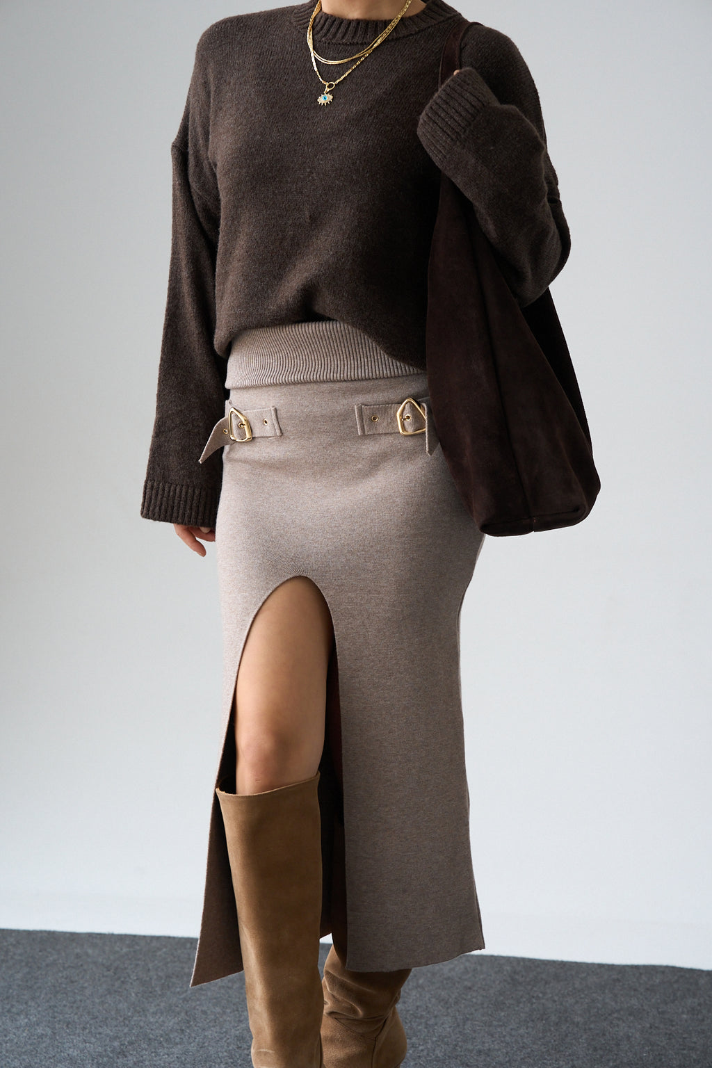 Kadın Aksesuar Detaylı Yırtmaçlı Triko Etek