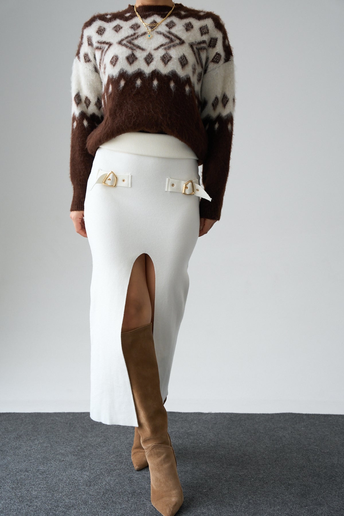 Kadın Aksesuar Detaylı Yırtmaçlı Triko Etek