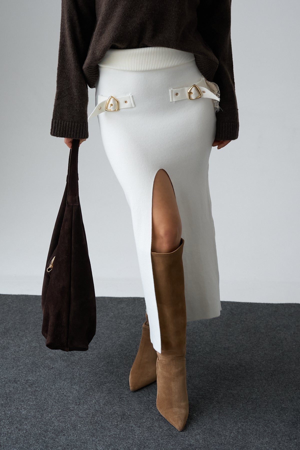 Kadın Aksesuar Detaylı Yırtmaçlı Triko Etek