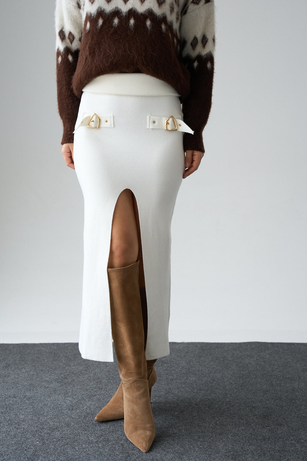 Kadın Aksesuar Detaylı Yırtmaçlı Triko Etek