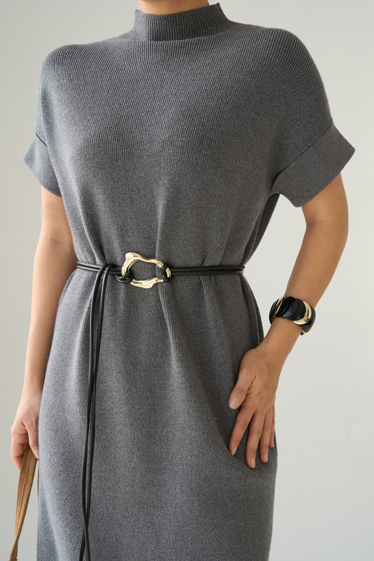 Kadın Yarım Balıkçı Yaka Kemerli Elbise