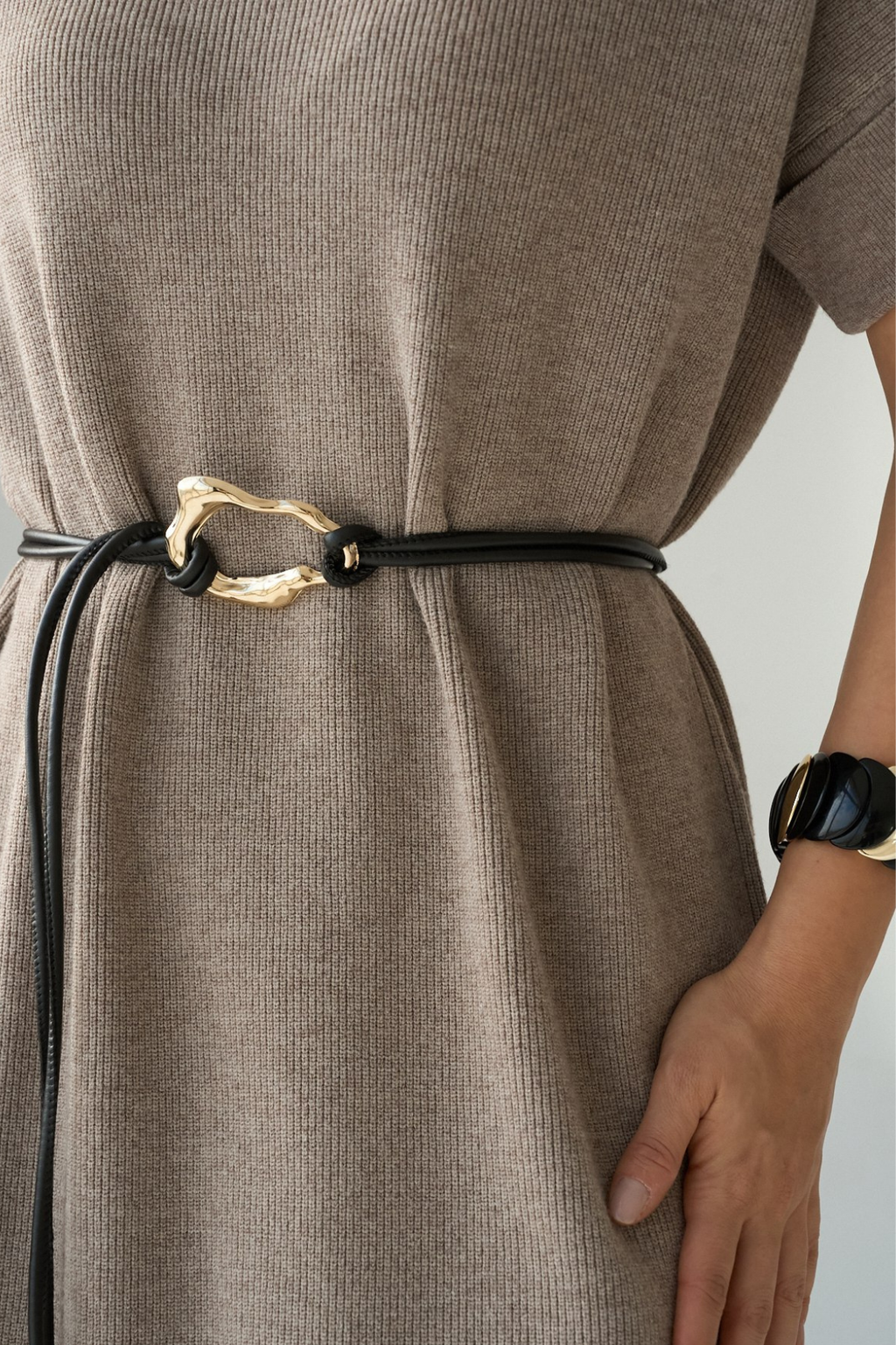 Kadın Yarım Balıkçı Yaka Kemerli Elbise