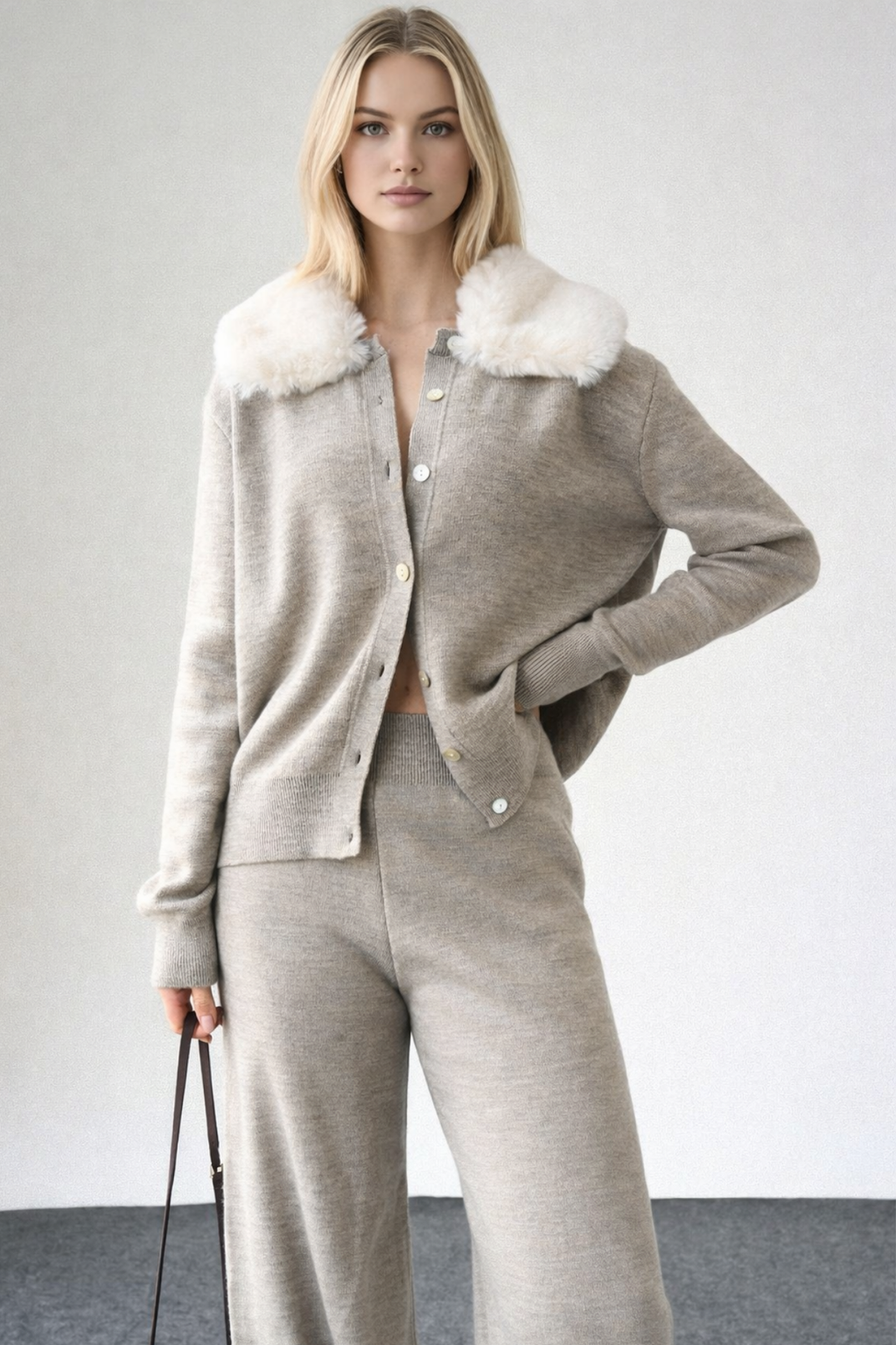 Kadın Vegan Kürk Yaka Hırka