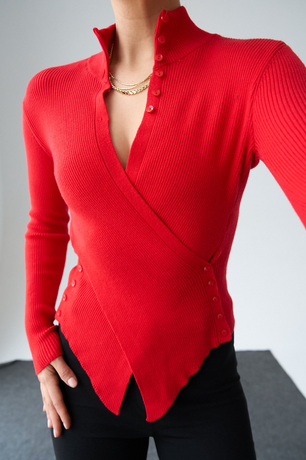 Kadın Asimetrik Düğmeli Triko Kazak