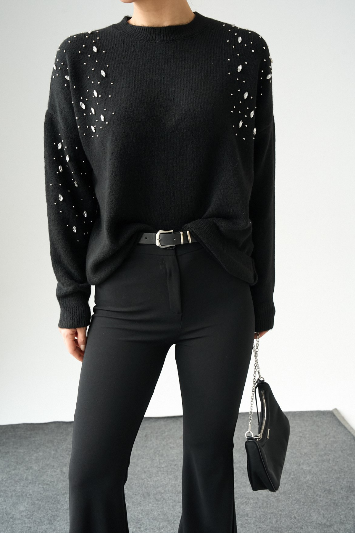 Kadın Siyah Bisiklet Yaka Omuz Taş Detaylı Kazak