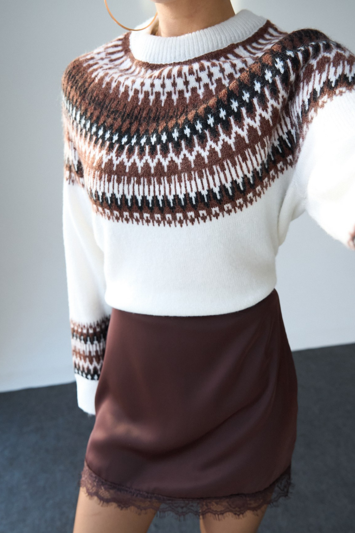 Kadın Kemik Yuvarlak Yaka Desenli Jakarlı Kazak