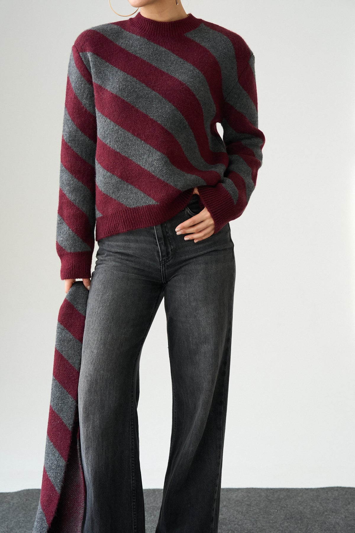 Kadın Bordo Bisiklet Yaka Çizgili Şal Detaylı Kazak