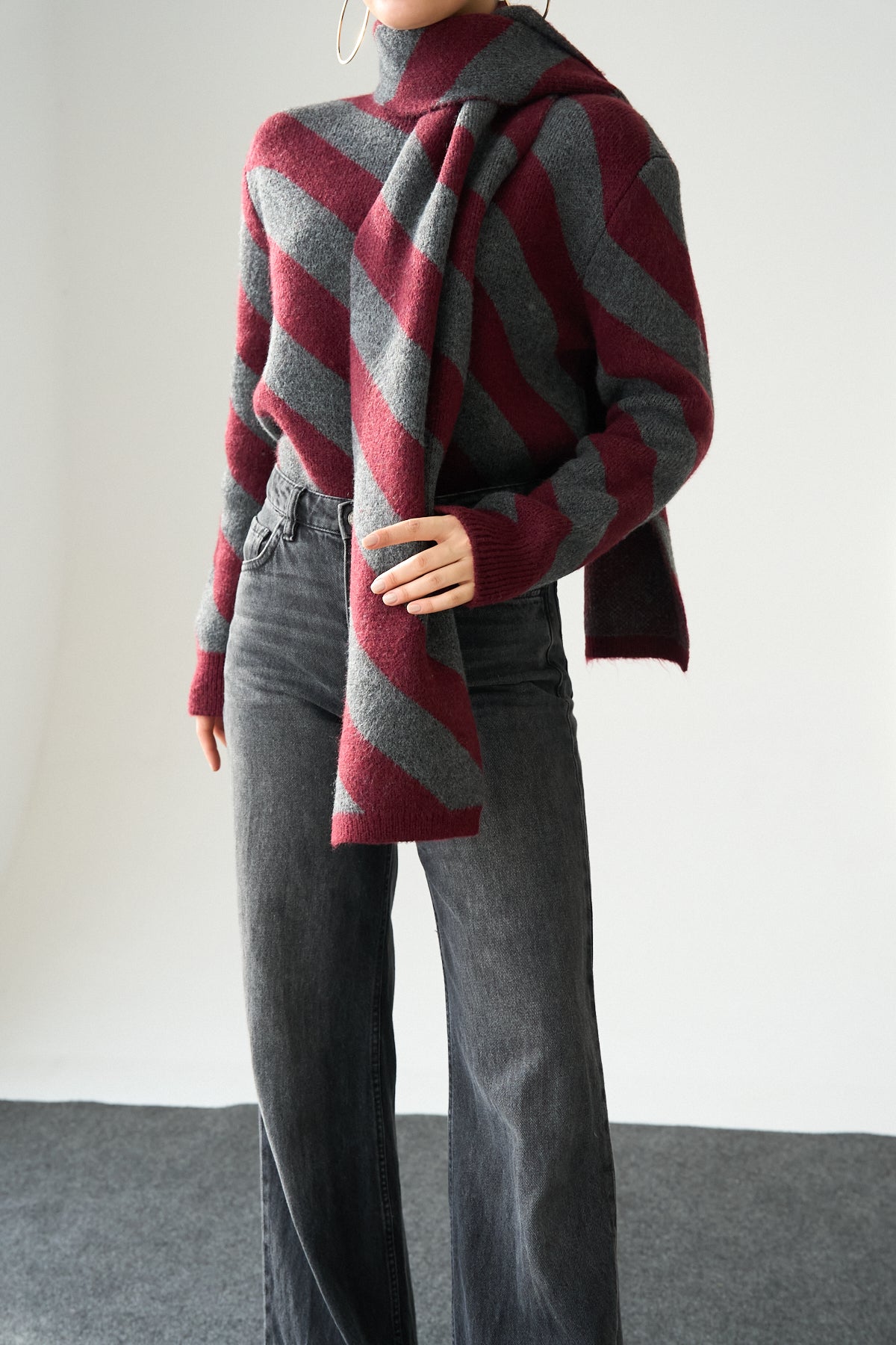 Kadın Bordo Bisiklet Yaka Çizgili Şal Detaylı Kazak