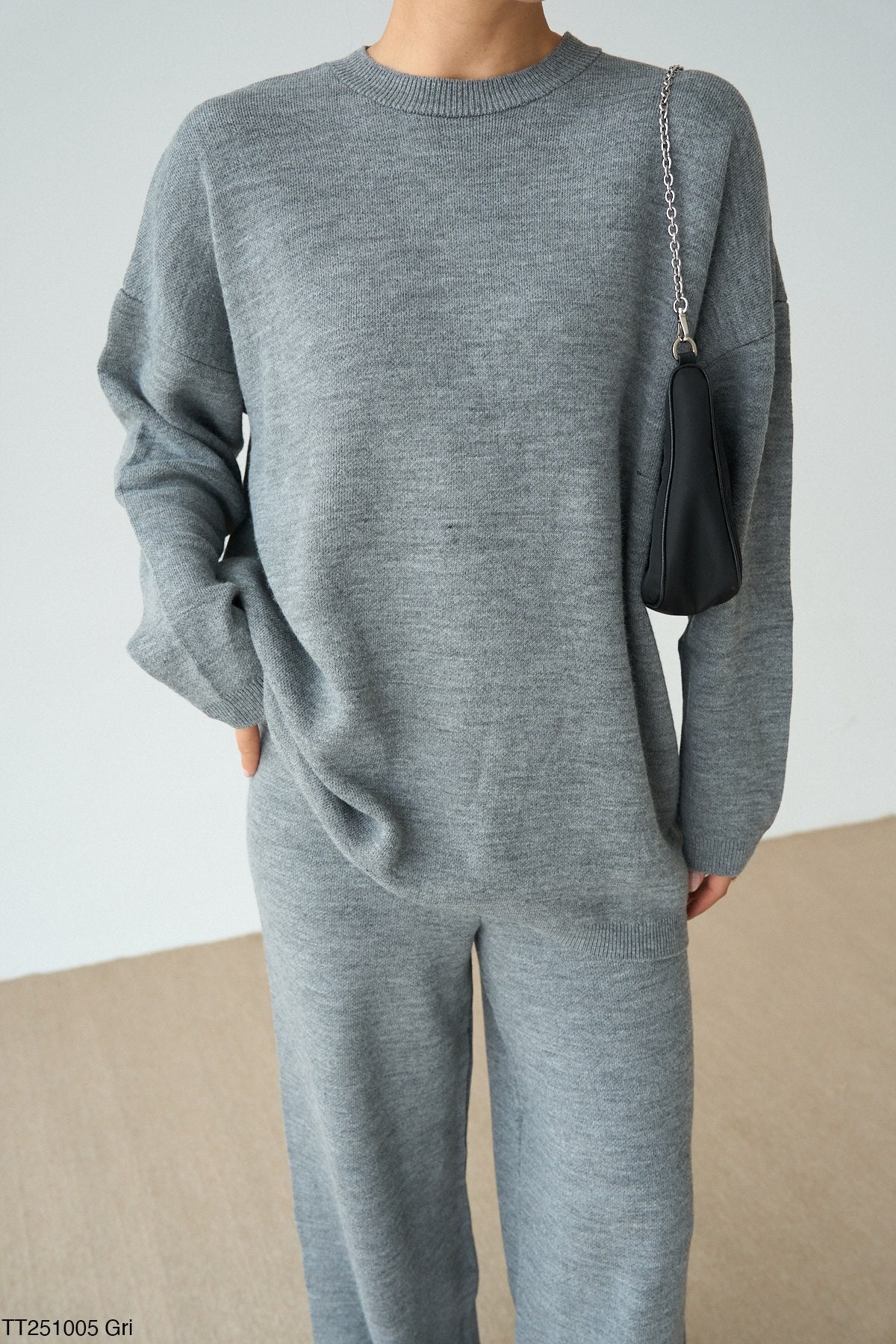 Kadın Bisiklet Yaka Kazak Geniş Kesim Pantolon Triko Takım