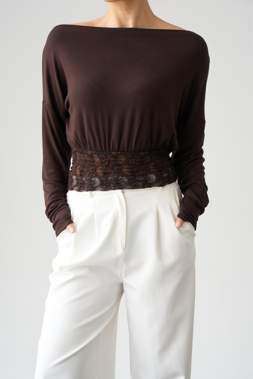 Kadın Omuzları Açık Bel Dantel Detaylı Bluz