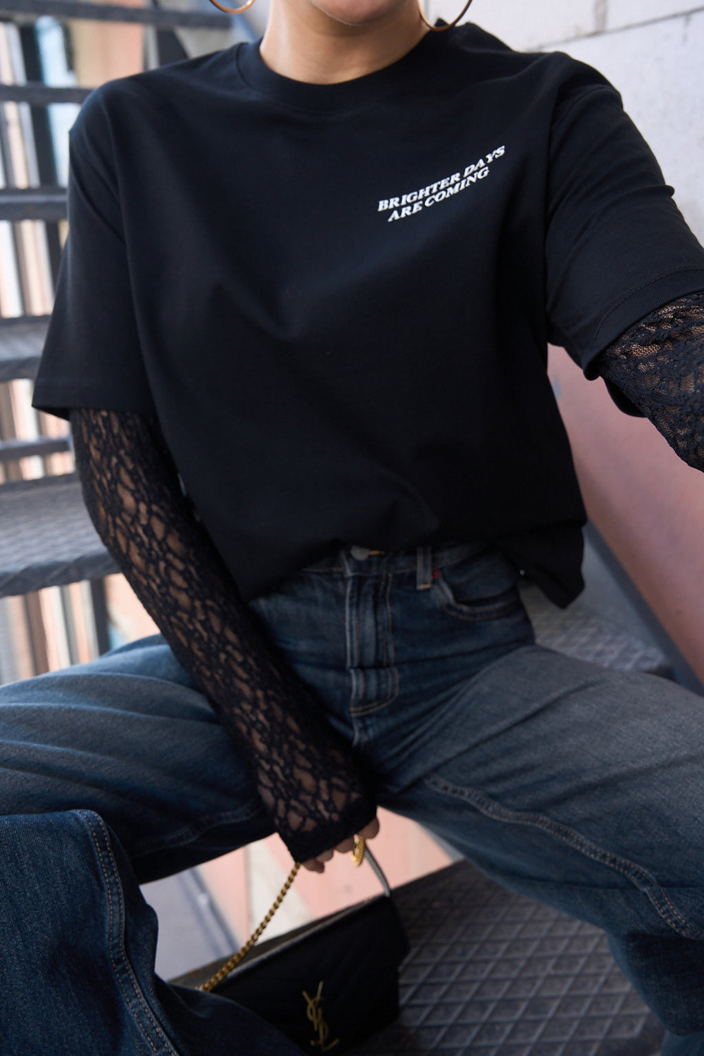 Kadın Siyah Bisiklet Yaka Dantel Detaylı Pamuklu Tişört